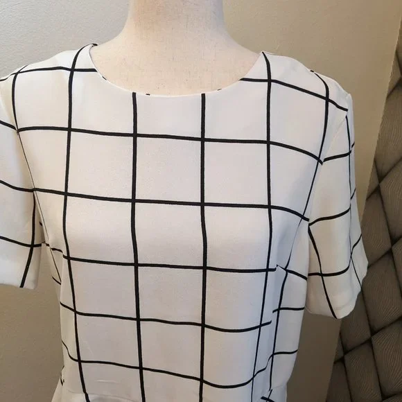 Banana Republic Factory Blouse - Picture 2 of 7